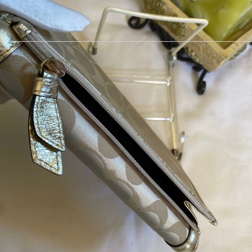 Coach Beige and Gold Wallet - Picture 7 of 10
